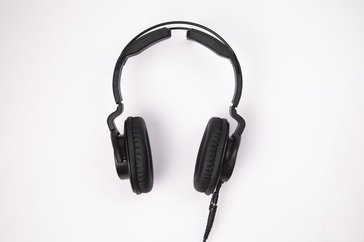 Zoom ZHP-1 Closed Dynamic Over-Ear Stereo Headphones