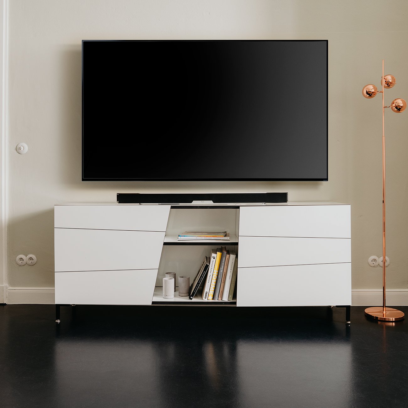 Teufel Cinebar Lux - Die Evolution der Soundbar mit integriertem Subwoofer - Weiss