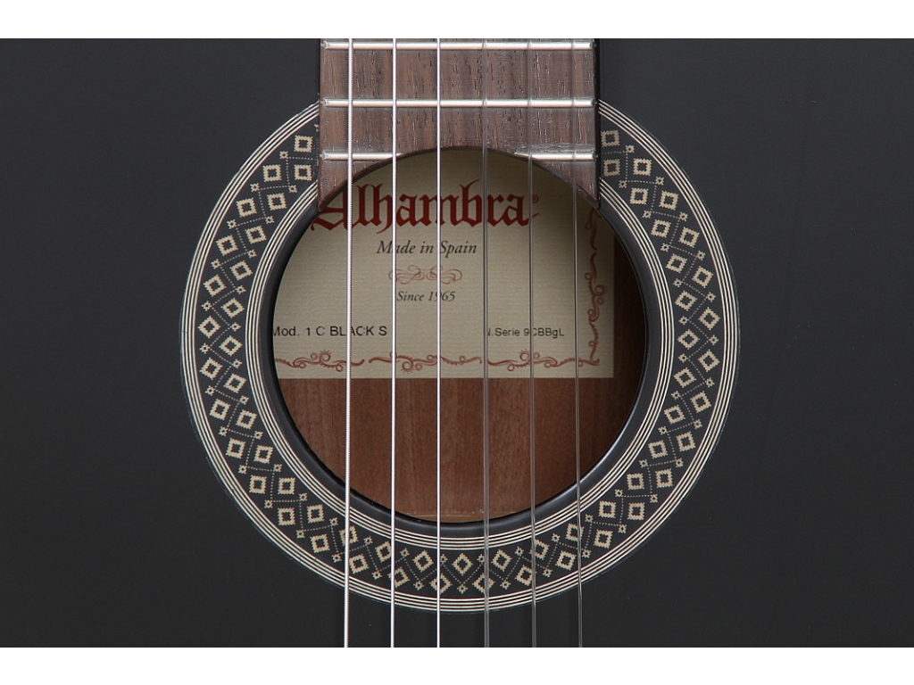 Alhambra 1C - Klassikgitarre 4/4 schwarz matt
